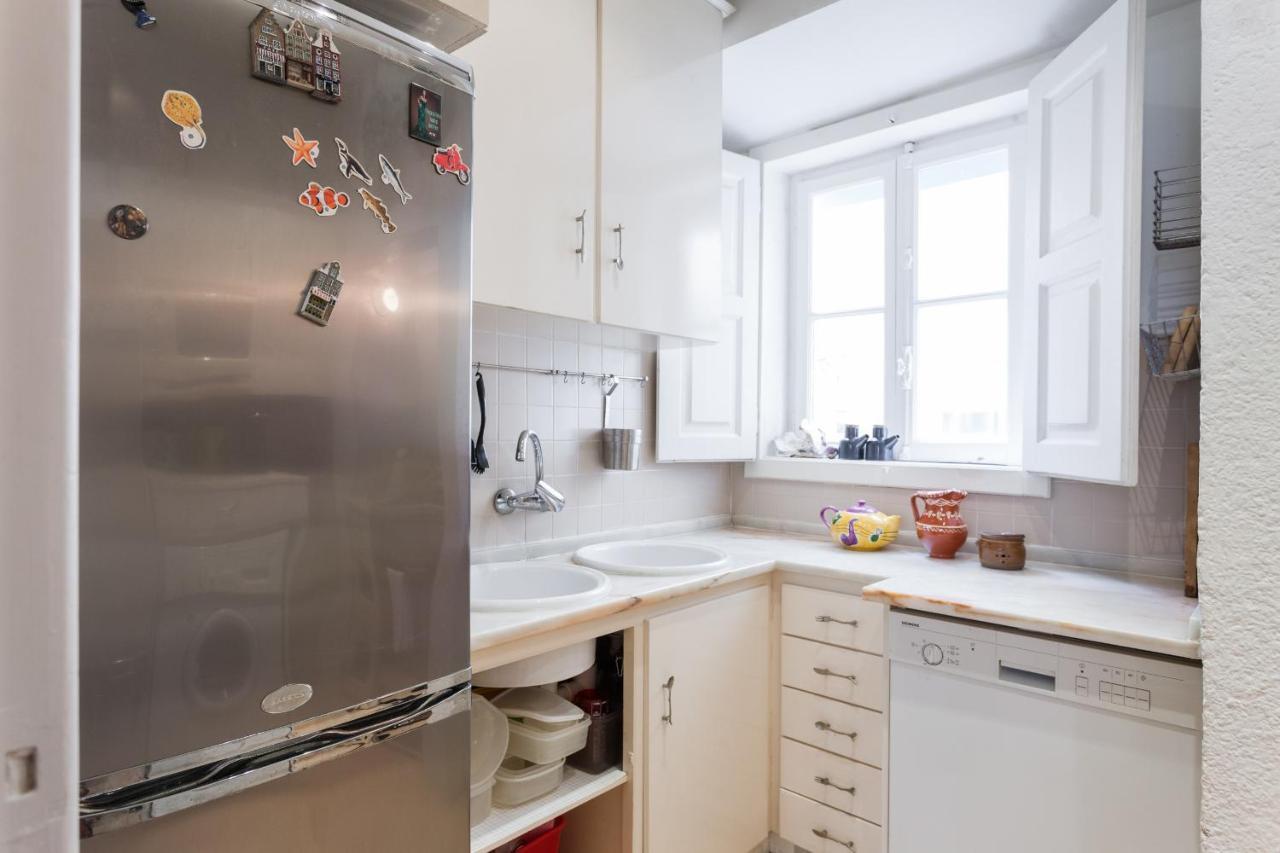Flh Janelas Verdes Charming Flat Lisbona Esterno foto